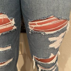 Shorter Medium Light Wash American Eagle Jeans